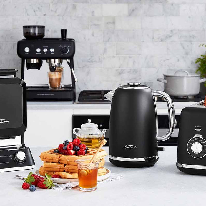 Why the Sunbeam Shade Select Vertical Waffle Maker is a Must-Have Kitchen Appliance