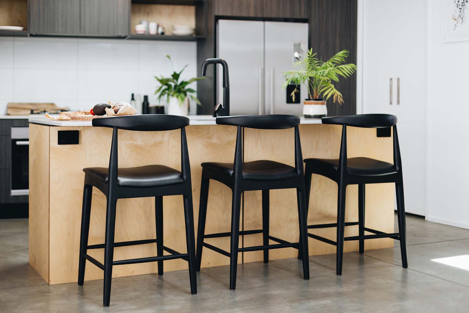 Choosing the Right Barstools in NZ: Tips for Comfort, Style, and Durability