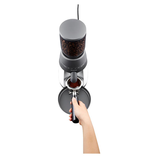 Coffee_grinder_sunbeam_nz_Grinding_coffee