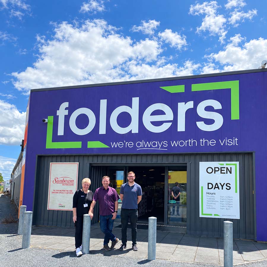 Folders 1200sqm store before the flood