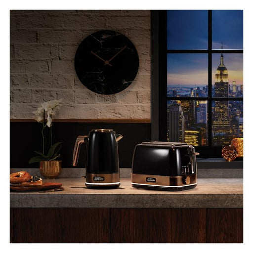 Sunbeam New York 4 Slice Toaster Black/Bronze TA4440KB	 Sunbeam_New_York_4_Slice_Toaster_nz_Black/Bronze_lifestyle